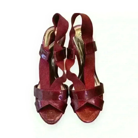 Carlos Santana Ruby Red Heels - Picture 5 of 6